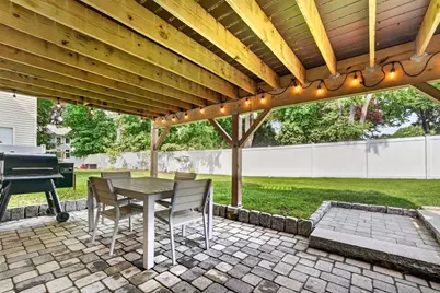 21 Hancock St, Bedford, MA 01730 - Photo 25