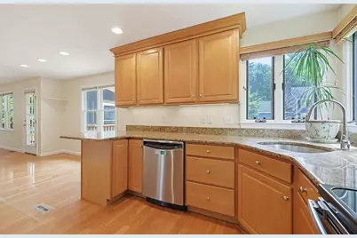6 Oakwood Ct., Framingham, MA 01701 - Photo 5
