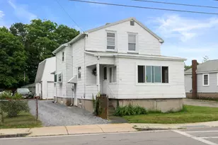 815 Sea St, Quincy, MA 02169 - Photo 1