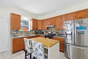 72 Dysart St, Quincy, MA 02169 - Photo 5