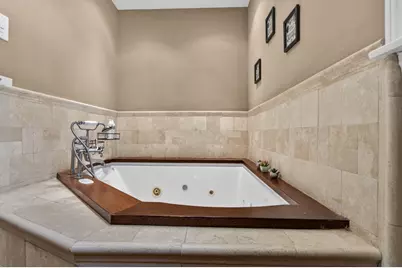 425 Rogers St, Tewksbury, MA 01876 - Photo 19
