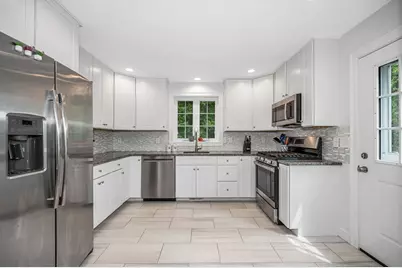 18 Bartlett  Ave #18, Chelmsford, MA 01824 - Photo 3
