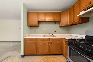 141 Willard St, Quincy, MA 02169 - Photo 3