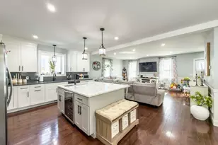 212 Main St, Fairhaven, MA 02719 - Photo 13