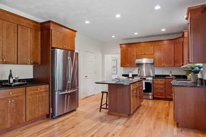 9 Meeting House Circle, Bedford, MA 01730 - Photo 3