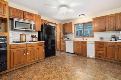 60 Broadway, Lynn, MA 01904 - Photo 9