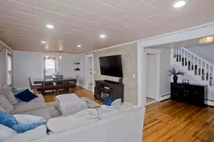 15 Monticello Ave, Springfield, MA 01109 - Photo 9