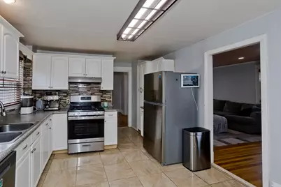 15 Monticello Ave, Springfield, MA 01109 - Photo 25