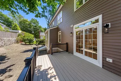 93 Hathaway Circle, Arlington, MA 02476 - Photo 13