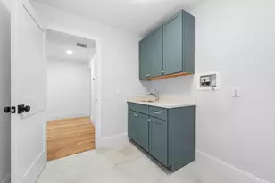 93 Hathaway Cir, Arlington, MA 02476 - Photo 31