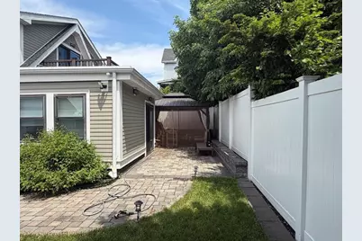 32 Fremont Ave, Everett, MA 02149 - Photo 7