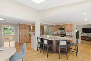 11 Thornton Dr, Burlington, MA 01803 - Photo 5