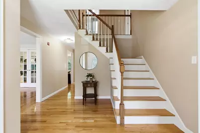 11 Thornton Dr, Burlington, MA 01803 - Photo 3