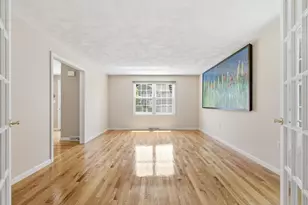 11 Thornton Dr, Burlington, MA 01803 - Photo 17