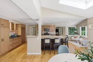 11 Thornton Dr, Burlington, MA 01803 - Photo 11