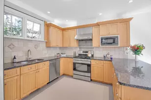 71 Abbottsford, Brookline, MA 02446 - Photo 5
