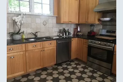 71 Abbottsford, Brookline, MA 02446 - Photo 9