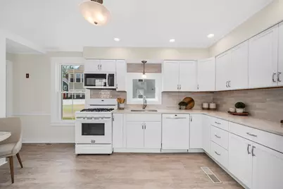 5 Cushing Street, Amesbury, MA 01913 - Photo 5