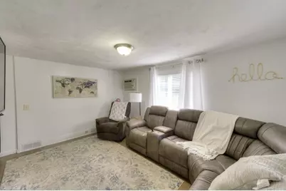 57 Charlton St, Leicester, MA 01542 - Photo 9