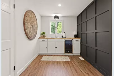 10 Lucille Ave, Westford, MA 01886 - Photo 17