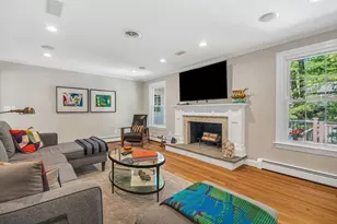 180 Meetinghouse Cir, Needham, MA 02492 - Photo 3