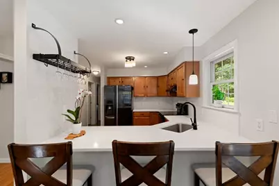 4 Circle St, Middleton, MA 01949 - Photo 9