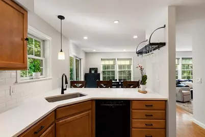 4 Circle St, Middleton, MA 01949 - Photo 11