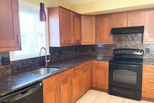 17 Proctor St, Peabody, MA 01960 - Photo 9
