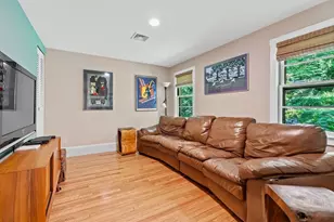42 Temple Rd, Wellesley, MA 02482 - Photo 11