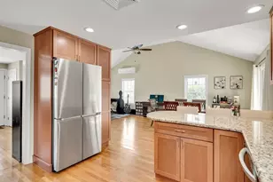 7 Liana, Woburn, MA 01801 - Photo 9