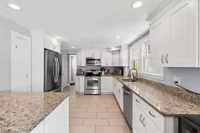 9 Chapman Rd, Wakefield, MA 01880 - Photo 5