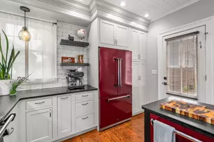 2R Dearborn, Salem, MA 01970 - Photo 11
