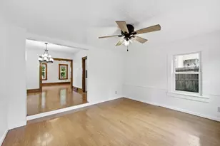70 Sycamore St, Holyoke, MA 01040 - Photo 17