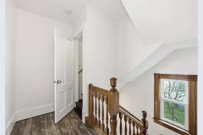 70 Sycamore St, Holyoke, MA 01040 - Photo 25