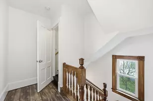 70 Sycamore St, Holyoke, MA 01040 - Photo 25