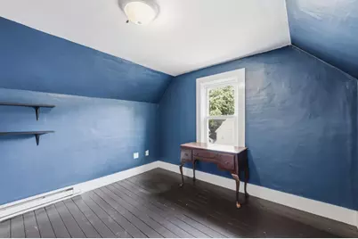 70 Sycamore St, Holyoke, MA 01040 - Photo 33