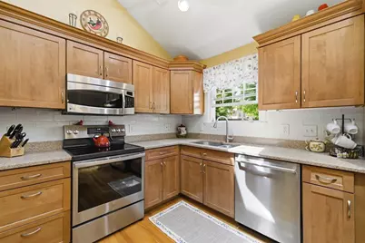 22 Lindale Ave, Weymouth, MA 02191 - Photo 3