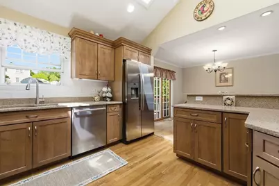 22 Lindale Ave, Weymouth, MA 02191 - Photo 5