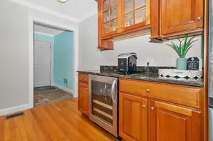 307 Chestnut St, Hudson, MA 01749 - Photo 9