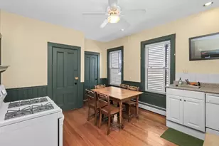 725 E 3rd St, Boston, MA 02127 - Photo 31
