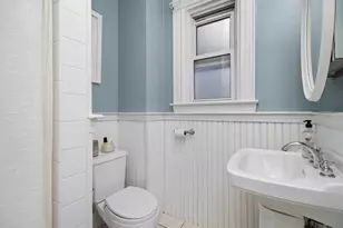 725 E 3rd St, Boston, MA 02127 - Photo 25