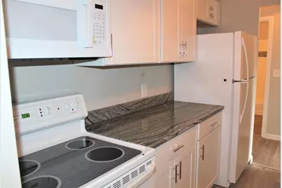 127 Kings St #304, Franklin, MA 02038 - Photo 3