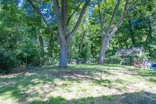208 Prospect St, Chicopee, MA 01013 - Photo 13