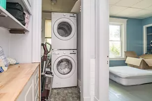 208 Prospect St, Chicopee, MA 01013 - Photo 5