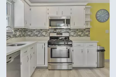 20 Madison Ave, Randolph, MA 02368 - Photo 13