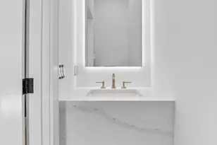 325B Alewife Brook Pkwy, Somerville, MA 02144 - Photo 35