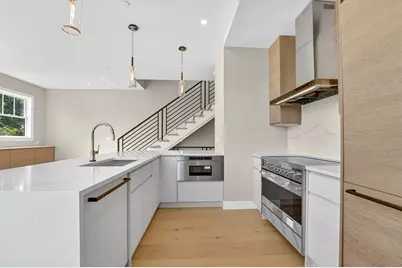 325B Alewife Brook Pkwy #B, Somerville, MA 02144 - Photo 7