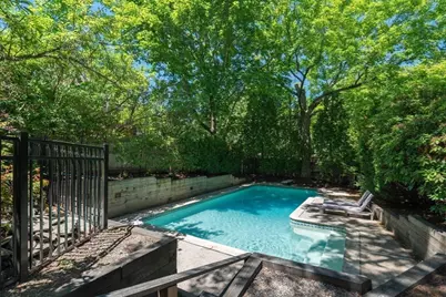25 Chestnut Hill Rd, Newton, MA 02467 - Photo 23
