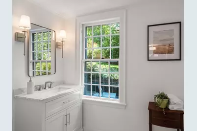 25 Chestnut Hill Rd, Newton, MA 02467 - Photo 9