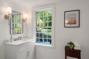 25 Chestnut Hill Rd, Newton, MA 02467 - Photo 9